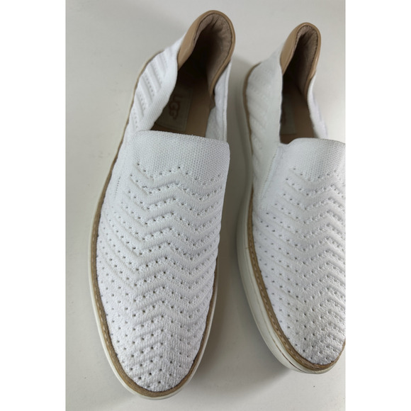 UGG Sammy Chevron Sneakers Slip On Walking Shoes White & Tan Women's Size 10 - Picture 7 of 16